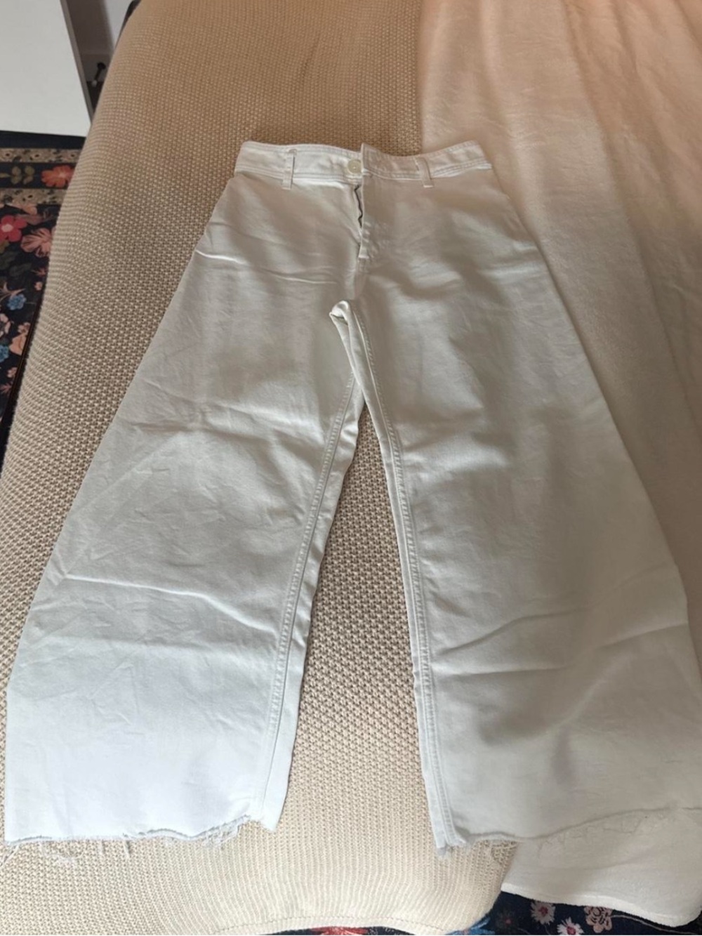Zara White Wide-Leg Raw Hem Jeans